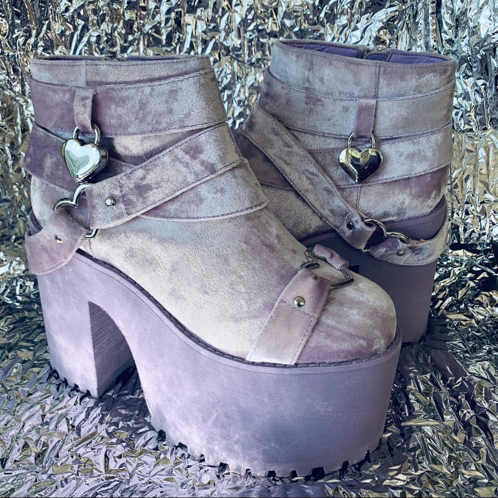 New YRU “Cherish” 💜 Lilac Platform Ankle Boots